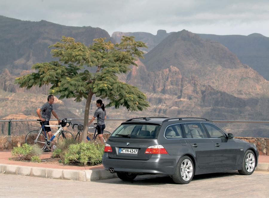 BMW 545i Touring (E61) 2004 года  (WW) (фото 4 из 42)